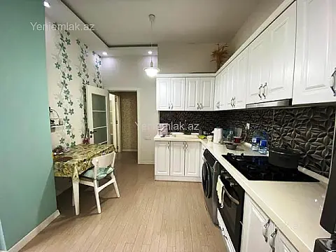 Satılır 3 otaqlı yeni tikili 105 m²