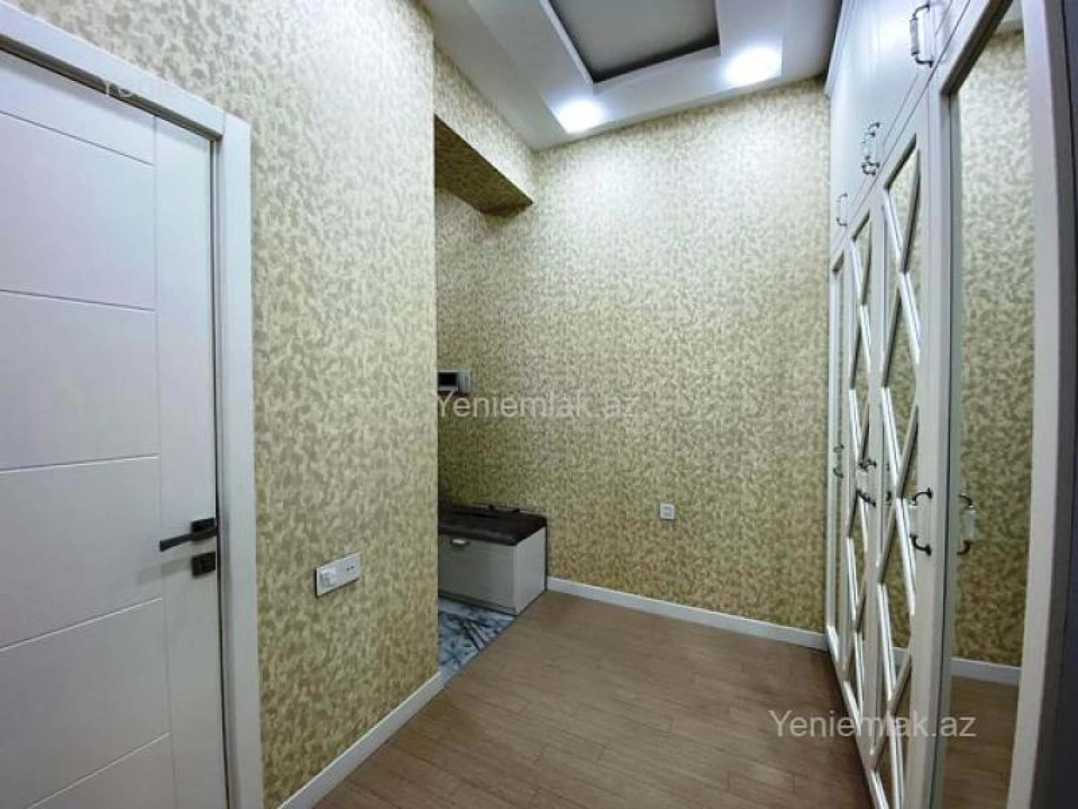 Satılır 3 otaqlı yeni tikili 105 m²