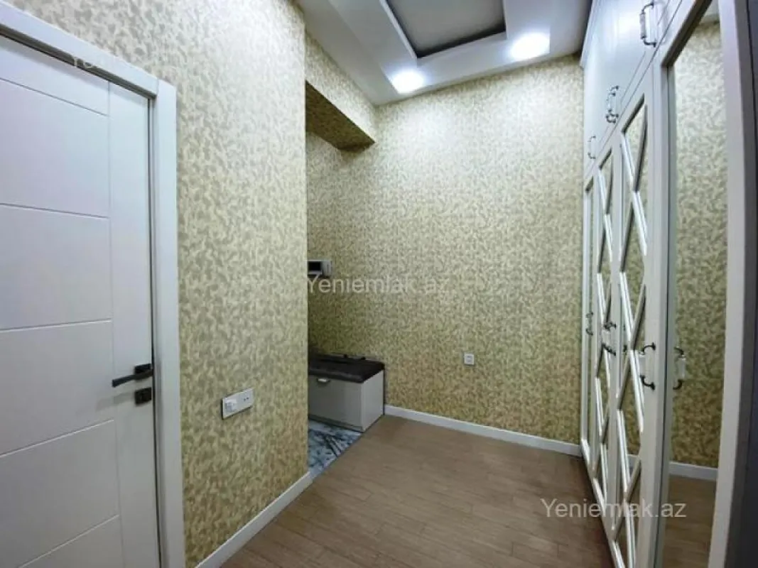 Satılır 3 otaqlı yeni tikili 105 m²