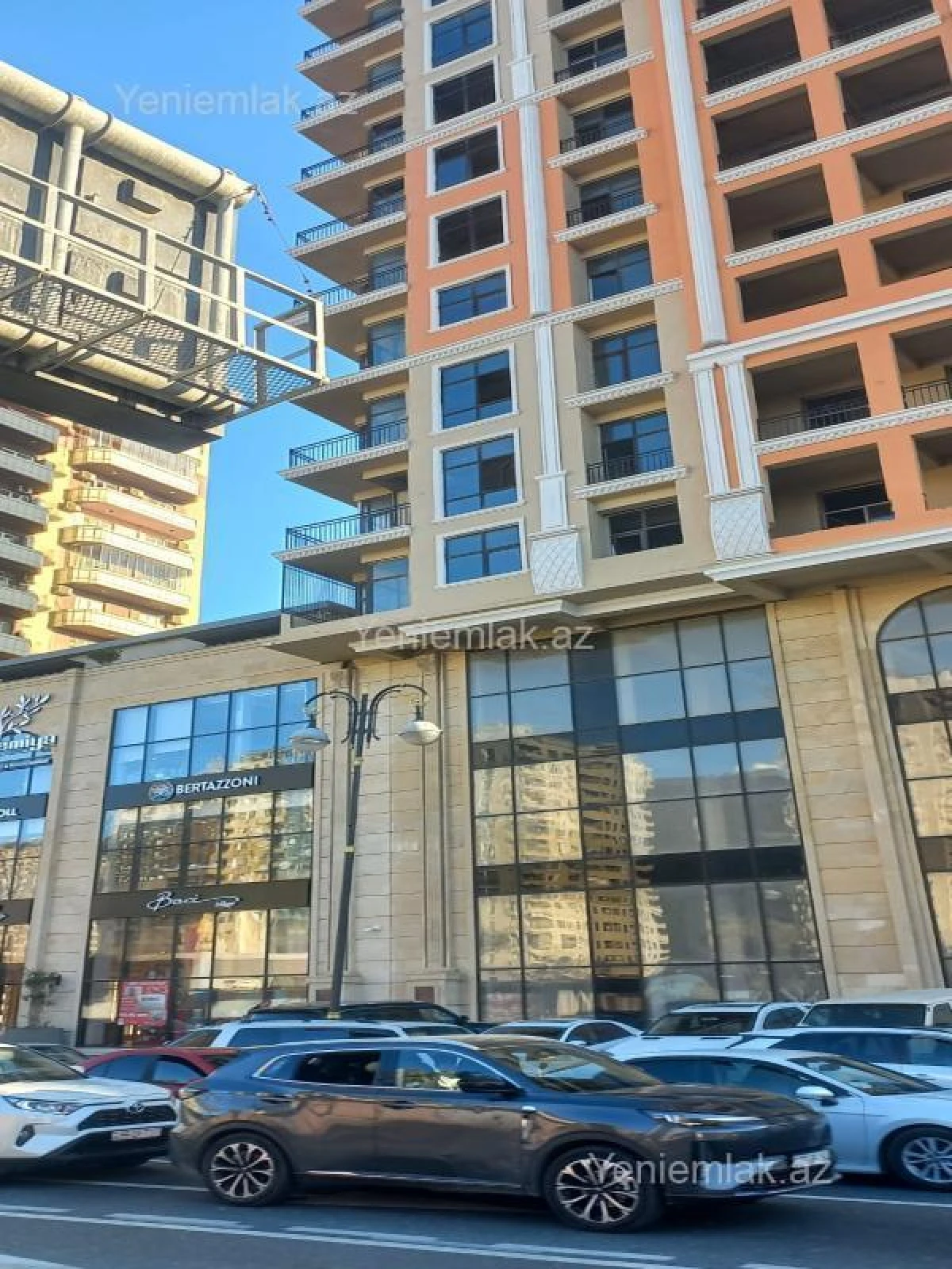 Satılır 3 otaqlı yeni tikili 168 m²