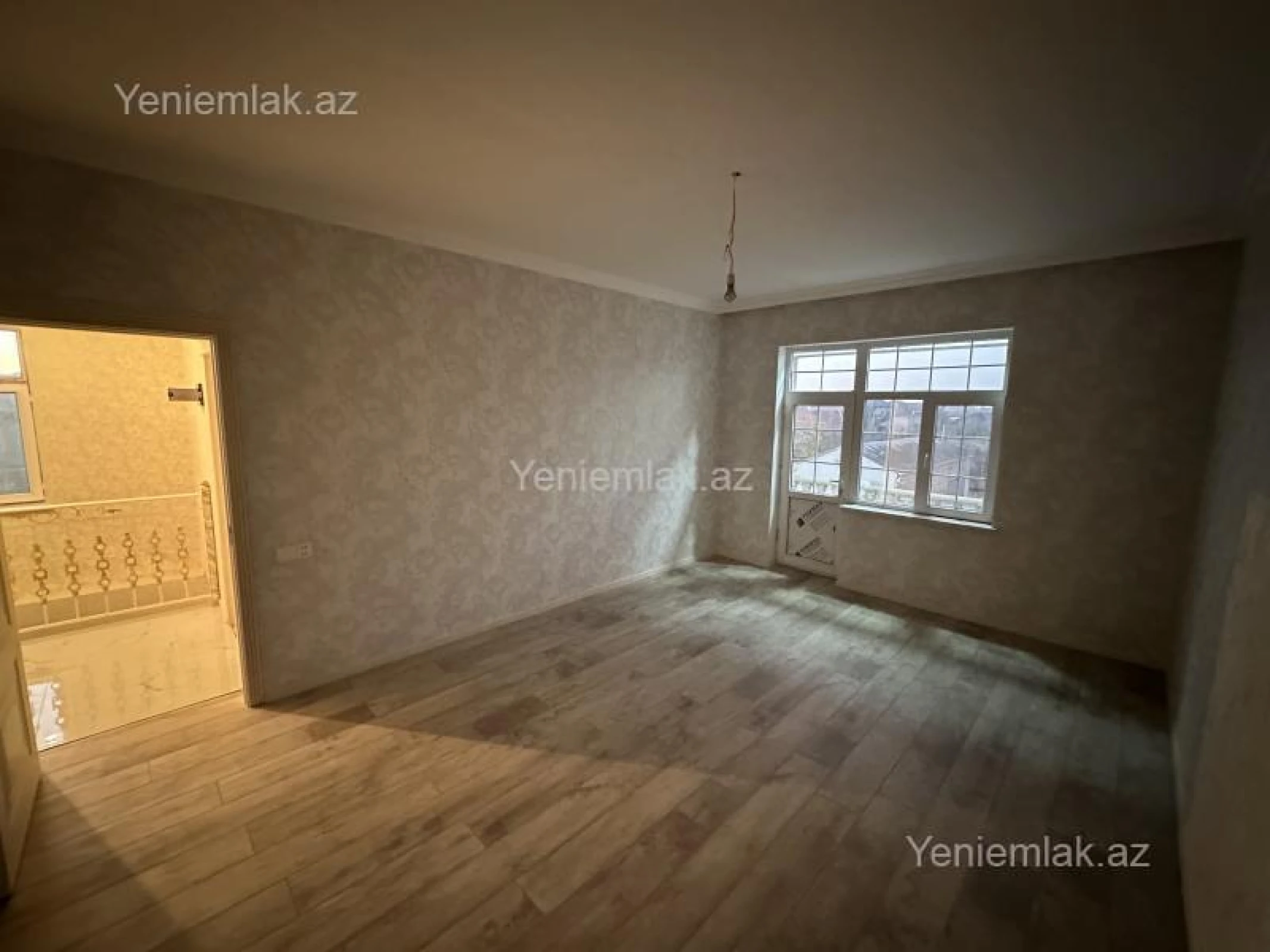 Satılır 4 otaqlı həyət evi 180 m²