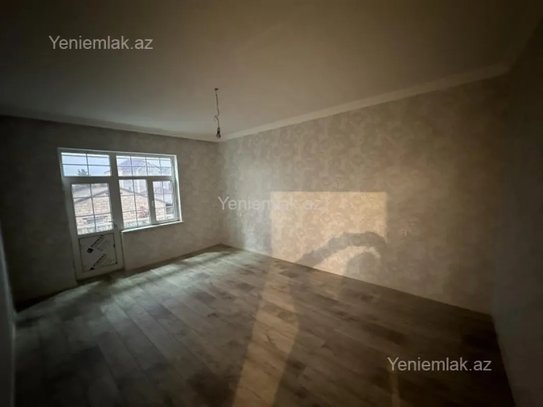 Satılır 4 otaqlı həyət evi 180 m²