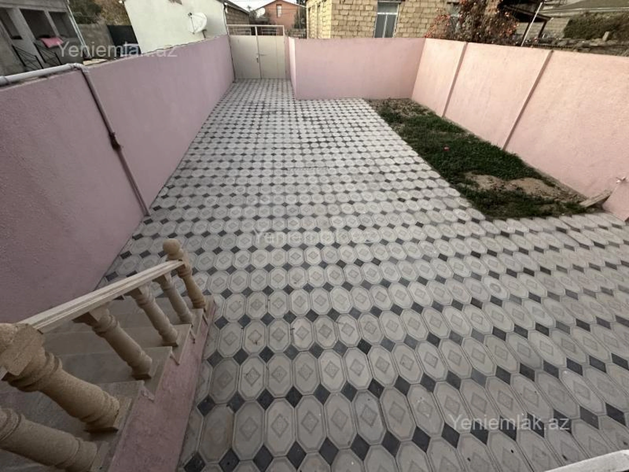 Satılır 4 otaqlı həyət evi 180 m²