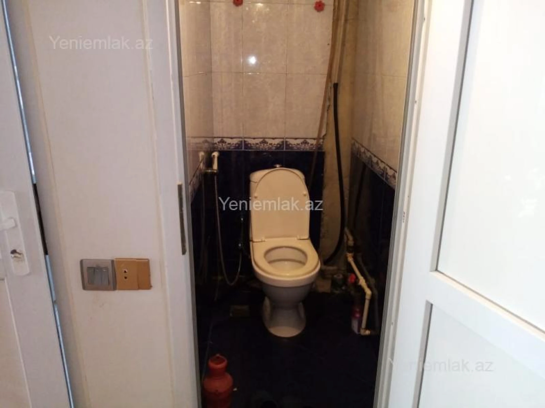 Satılır 3 otaqlı köhnə tikili 72 m²