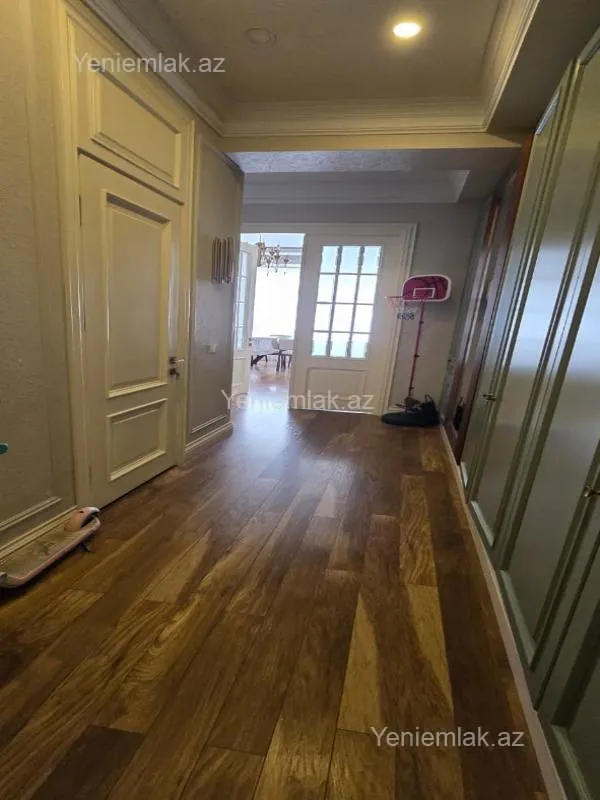 Satılır 3 otaqlı yeni tikili 115 m²