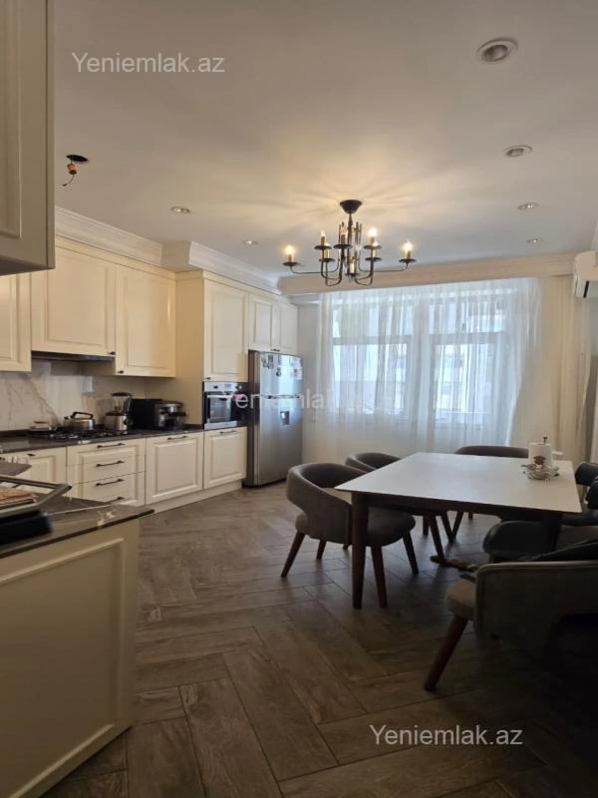 Satılır 3 otaqlı yeni tikili 115 m²