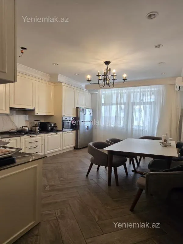 Satılır 3 otaqlı yeni tikili 115 m²