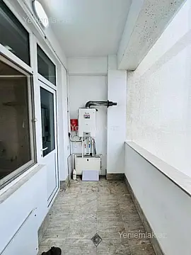 Satılır 2 otaqlı köhnə tikili 105 m²
