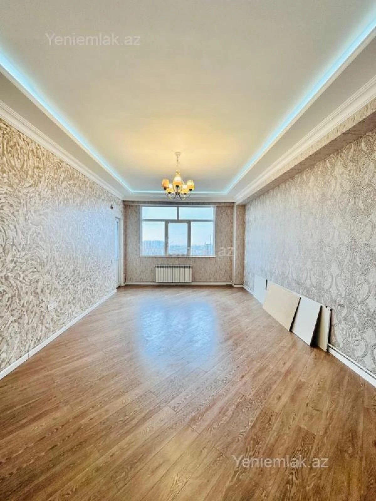 Satılır 2 otaqlı köhnə tikili 105 m²