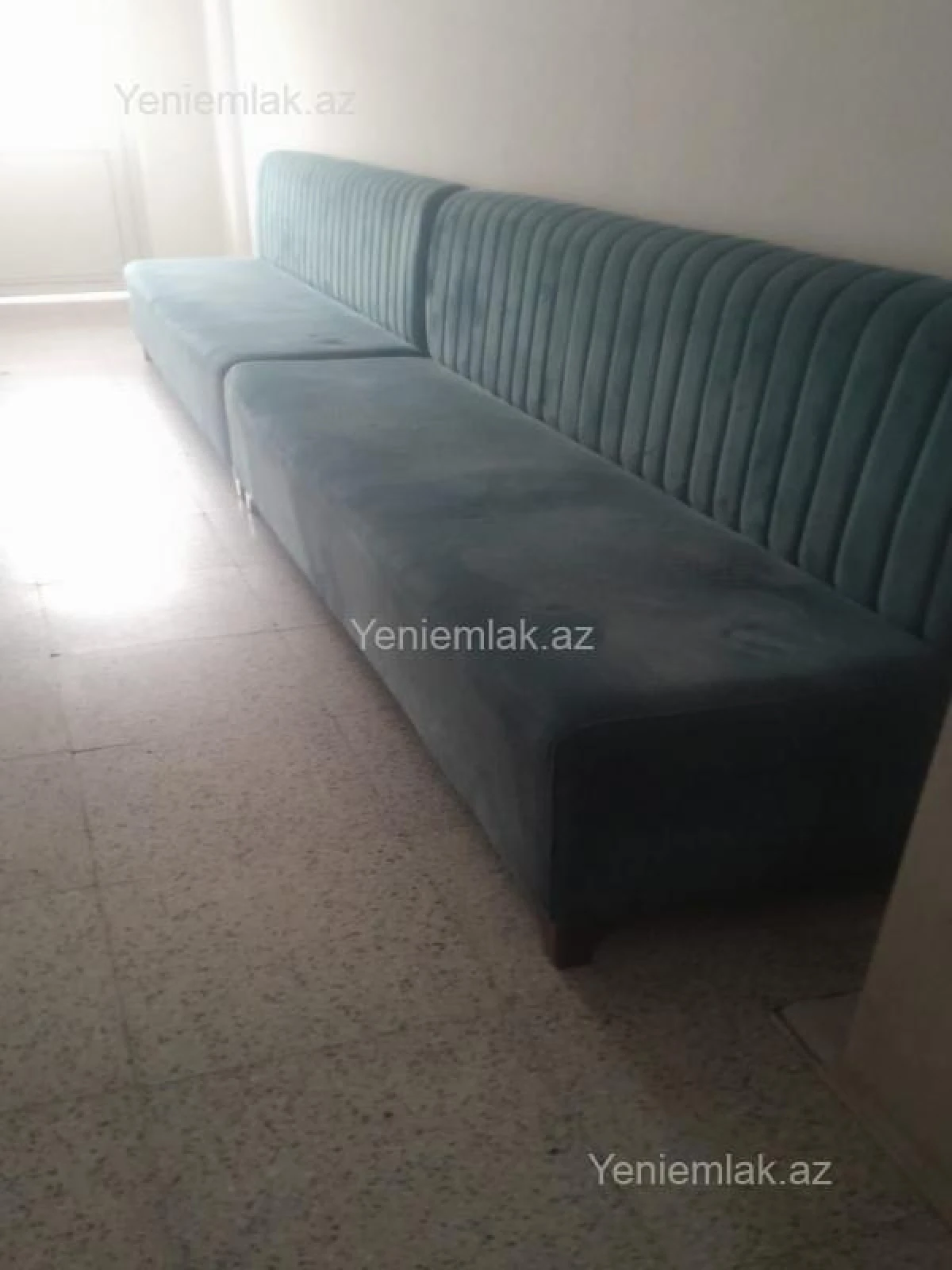 Satılır 2 otaqlı köhnə tikili 105 m²