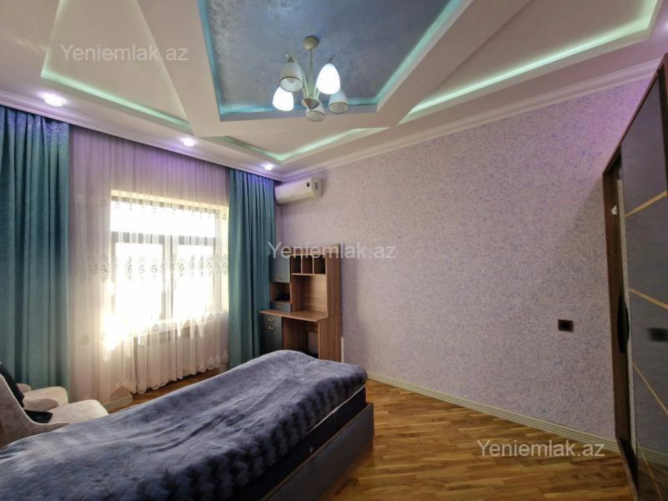Satılır 6 otaqlı həyət evi 224 m²