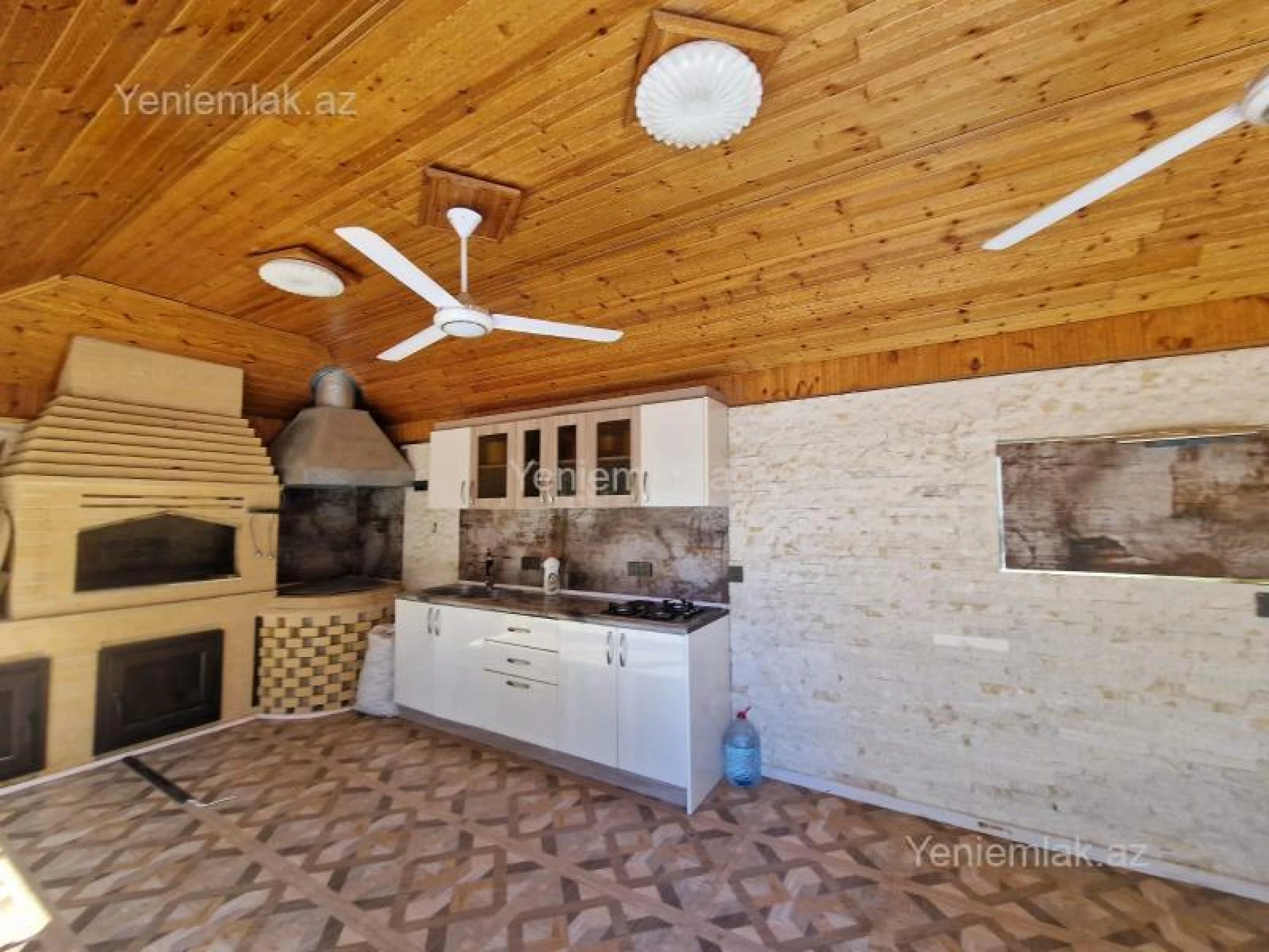 Satılır 6 otaqlı həyət evi 224 m²