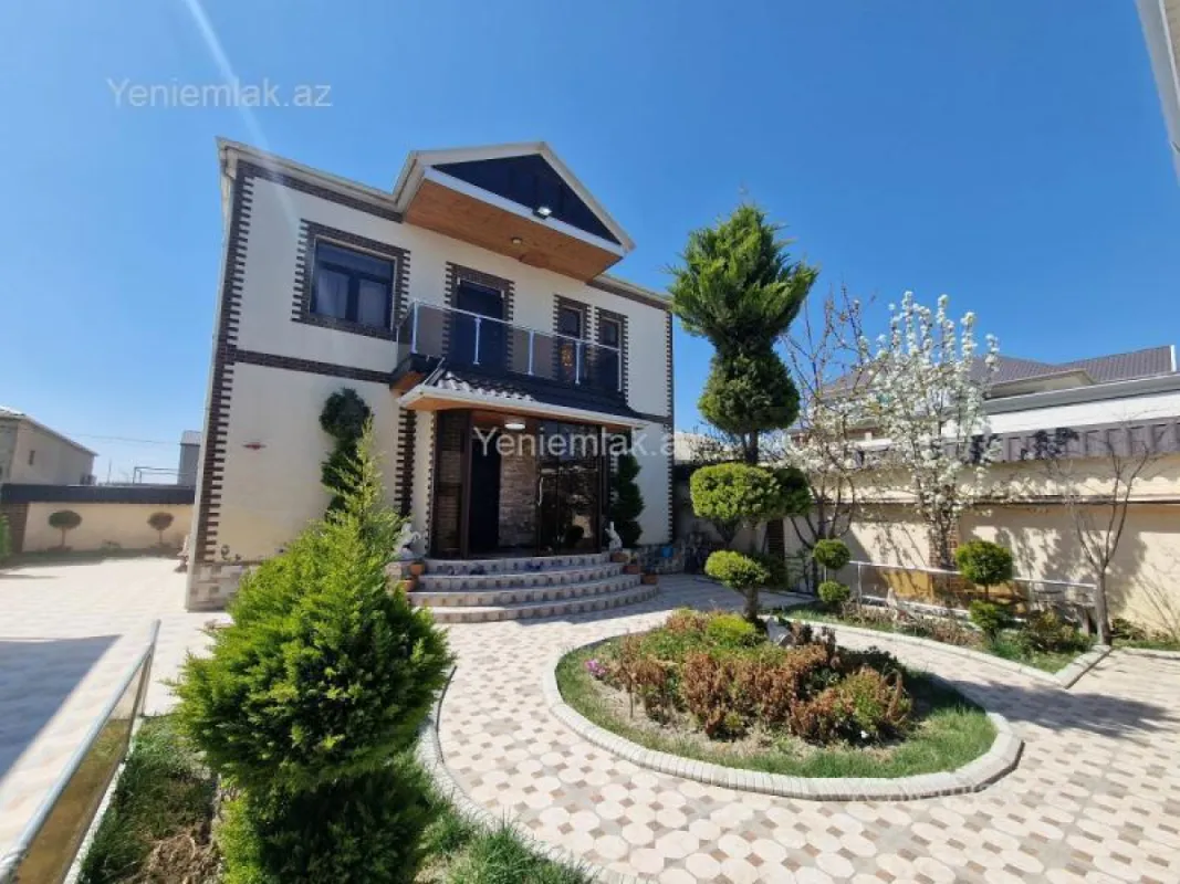 Satılır 6 otaqlı həyət evi 224 m²