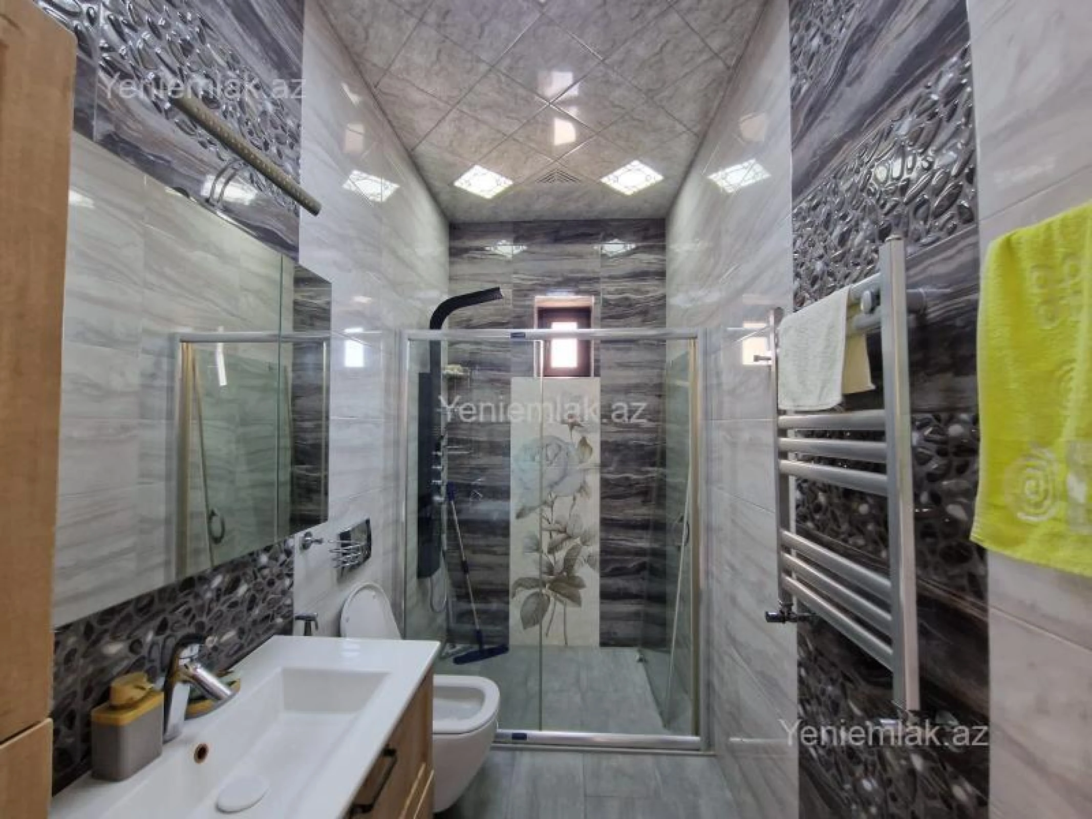 Satılır 6 otaqlı həyət evi 224 m²