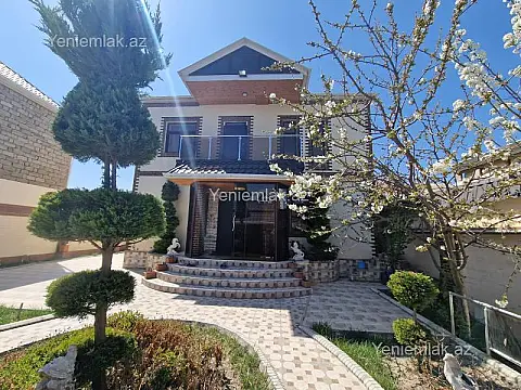 Satılır 6 otaqlı həyət evi 224 m²