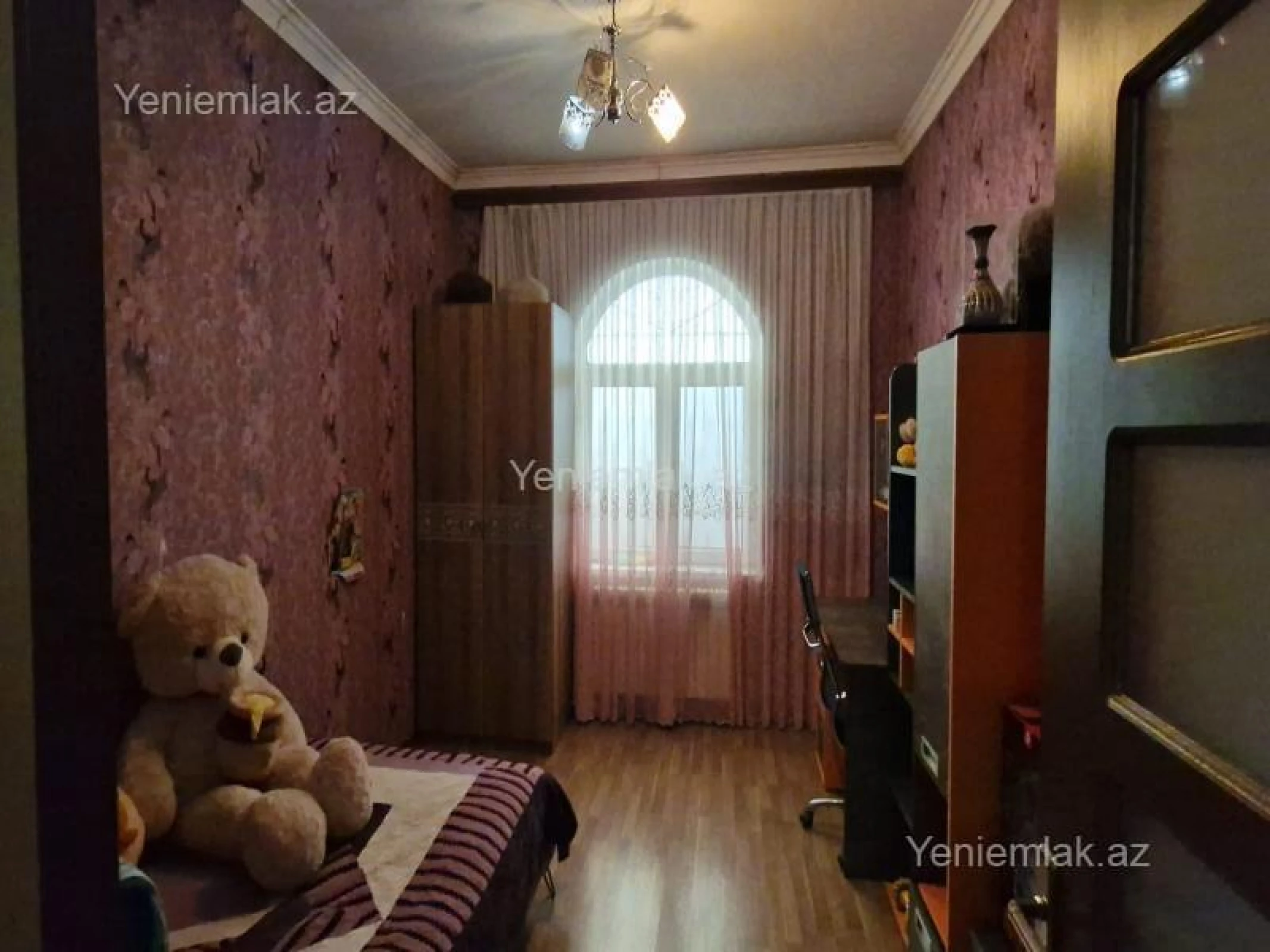 Satılır 4 otaqlı həyət evi 184 m²