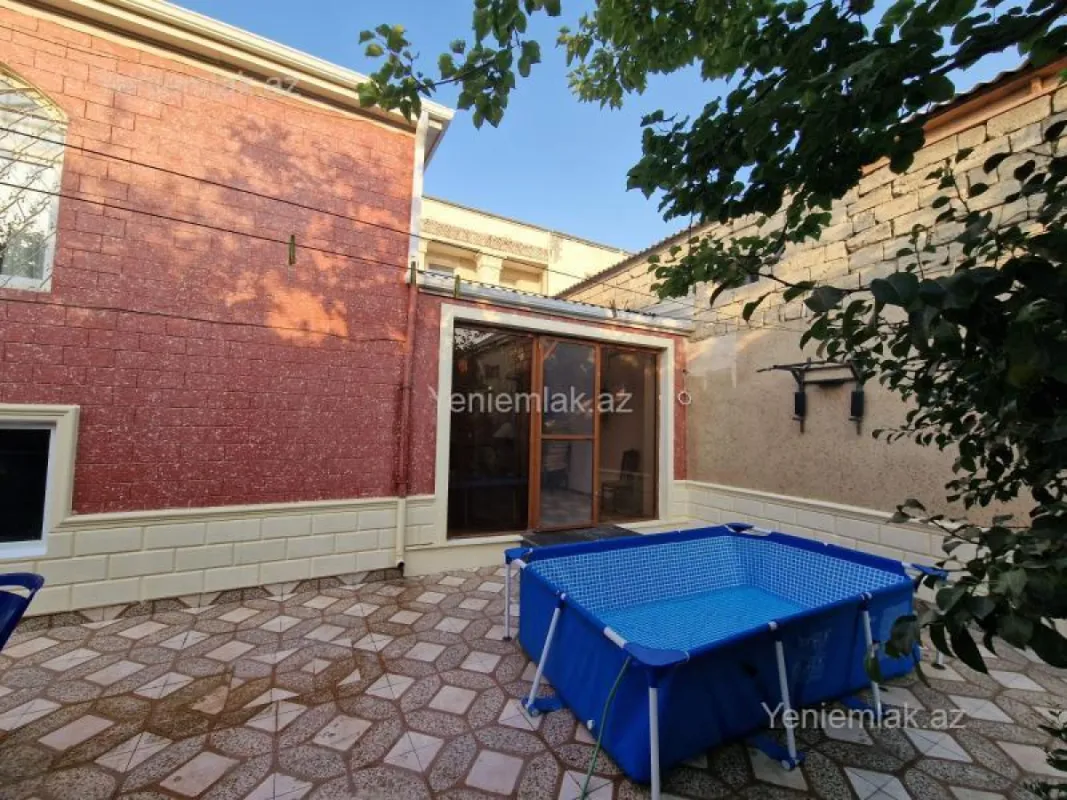 Satılır 4 otaqlı həyət evi 184 m²