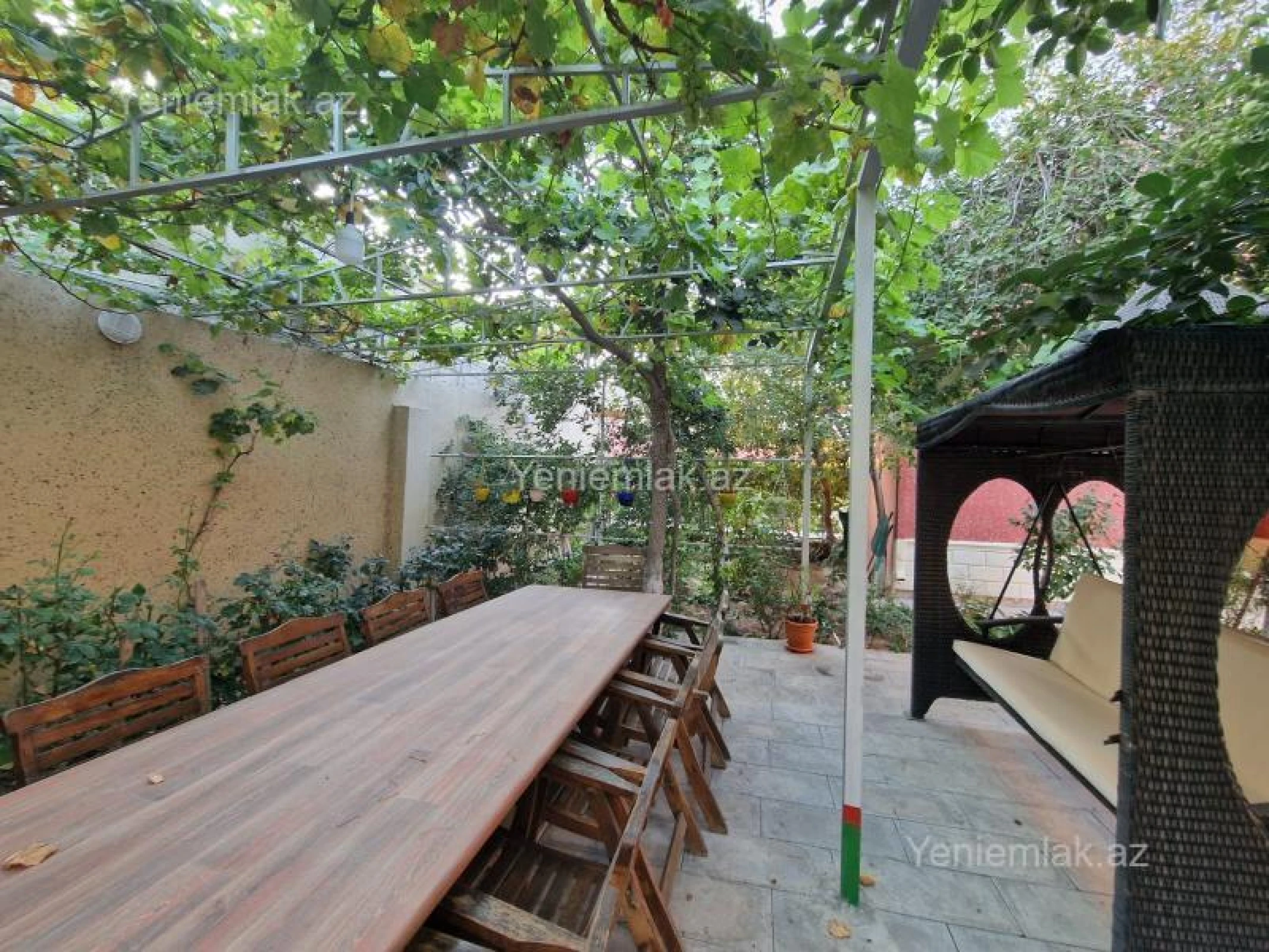 Satılır 4 otaqlı həyət evi 184 m²