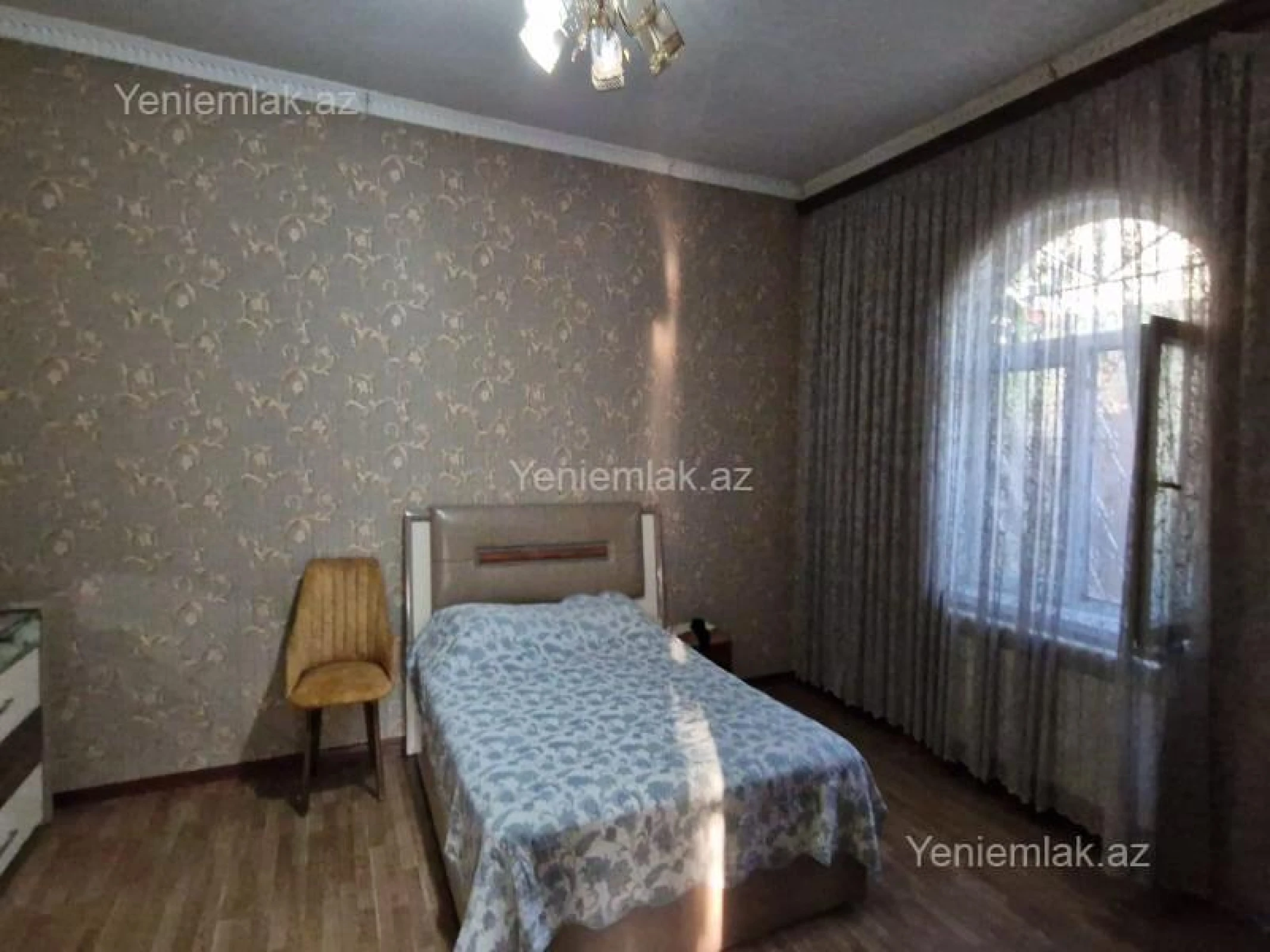 Satılır 4 otaqlı həyət evi 184 m²