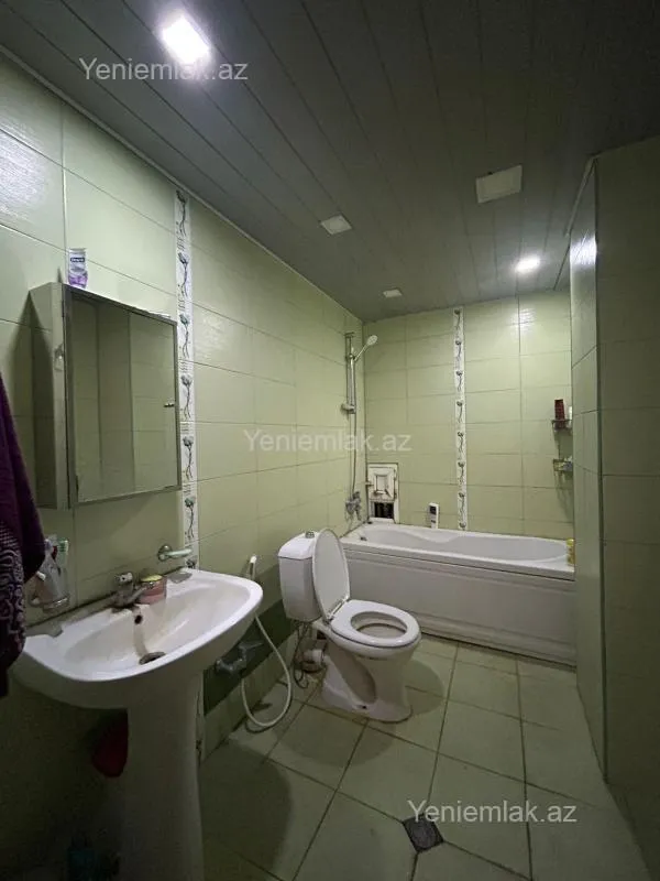 Satılır 2 otaqlı yeni tikili 71 m²