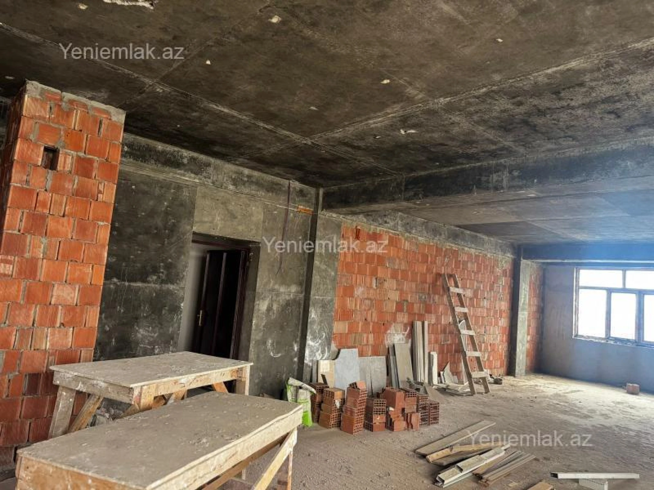 Satılır 3 otaqlı yeni tikili 125 m²