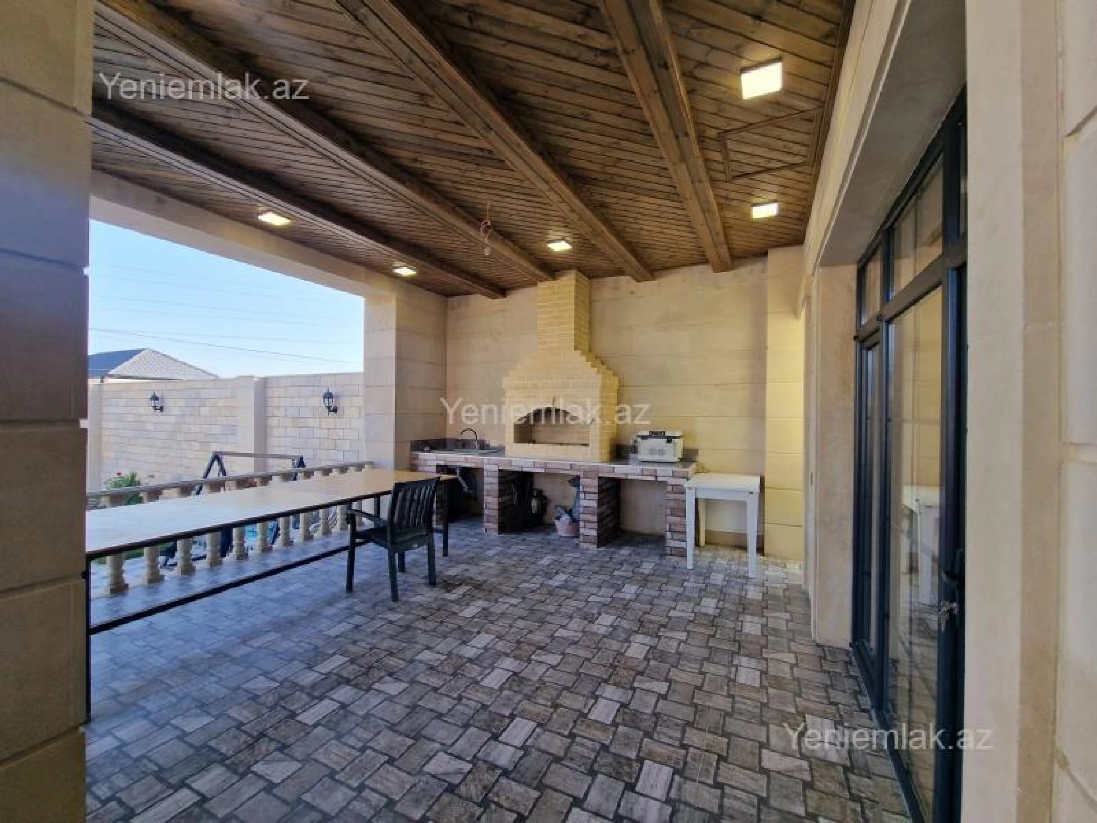 Satılır 4 otaqlı həyət evi 144 m²