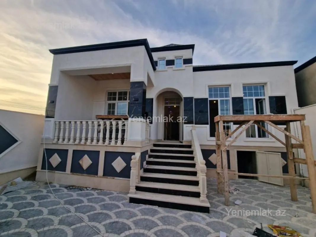 Satılır 4 otaqlı həyət evi 124 m²