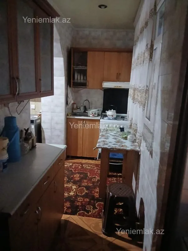 Satılır 2 otaqlı köhnə tikili 60 m²