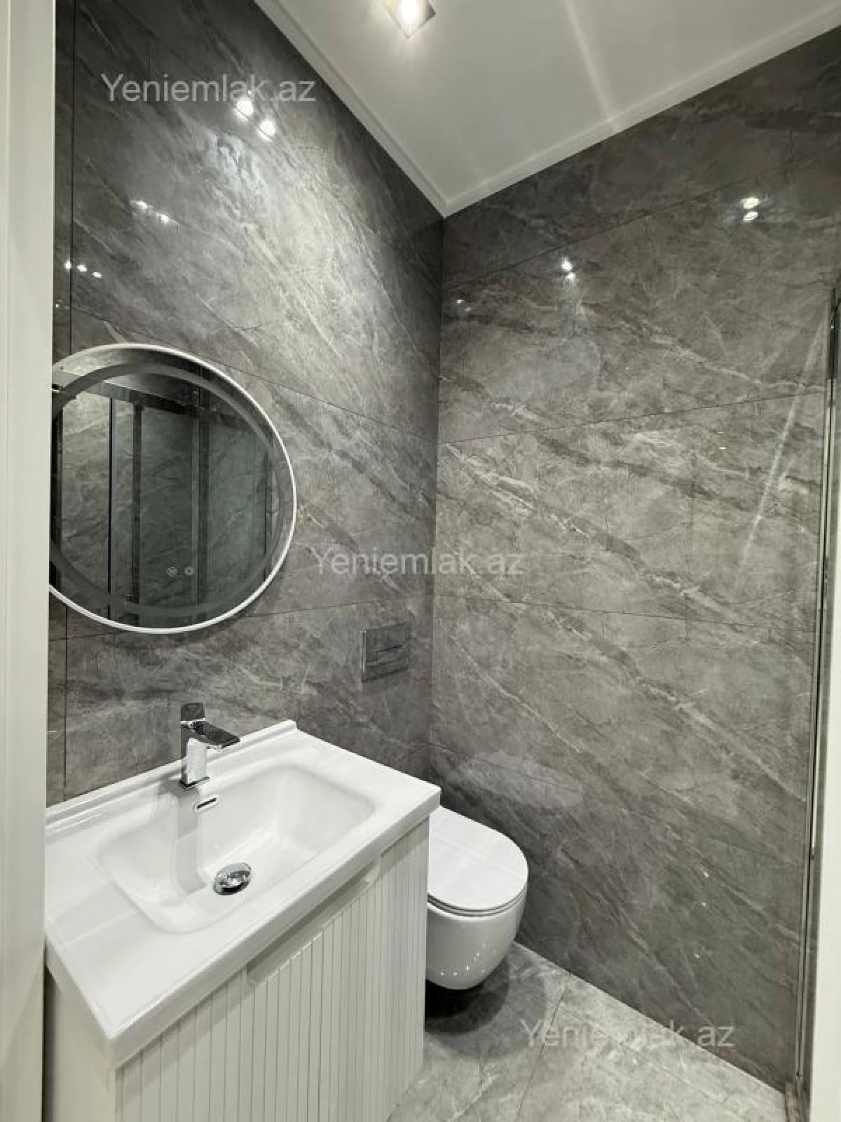 Satılır 2 otaqlı yeni tikili 70 m²