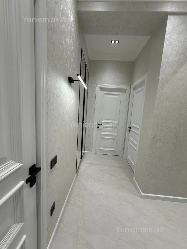 Satılır 2 otaqlı yeni tikili 70 m²