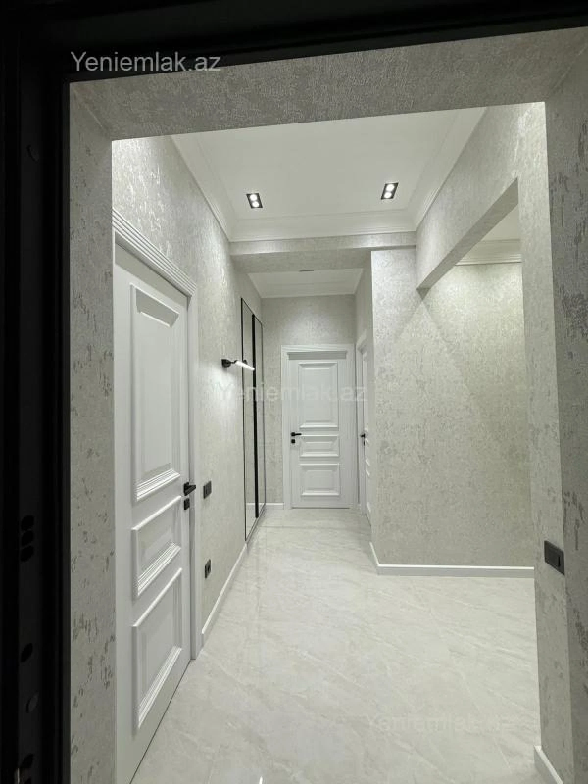 Satılır 2 otaqlı yeni tikili 70 m²