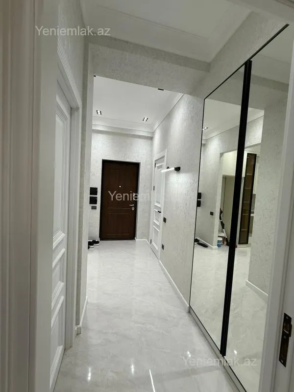 Satılır 2 otaqlı yeni tikili 70 m²