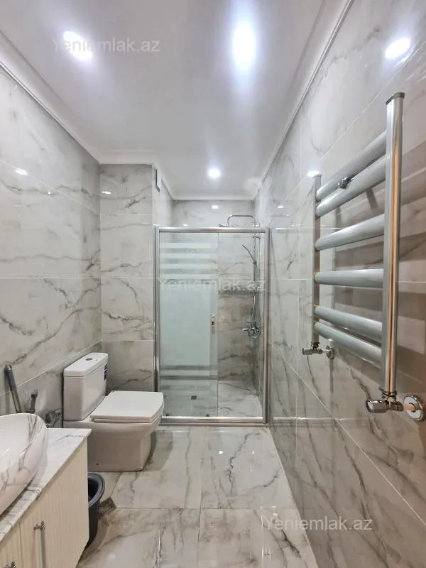 Satılır 3 otaqlı yeni tikili 115 m²