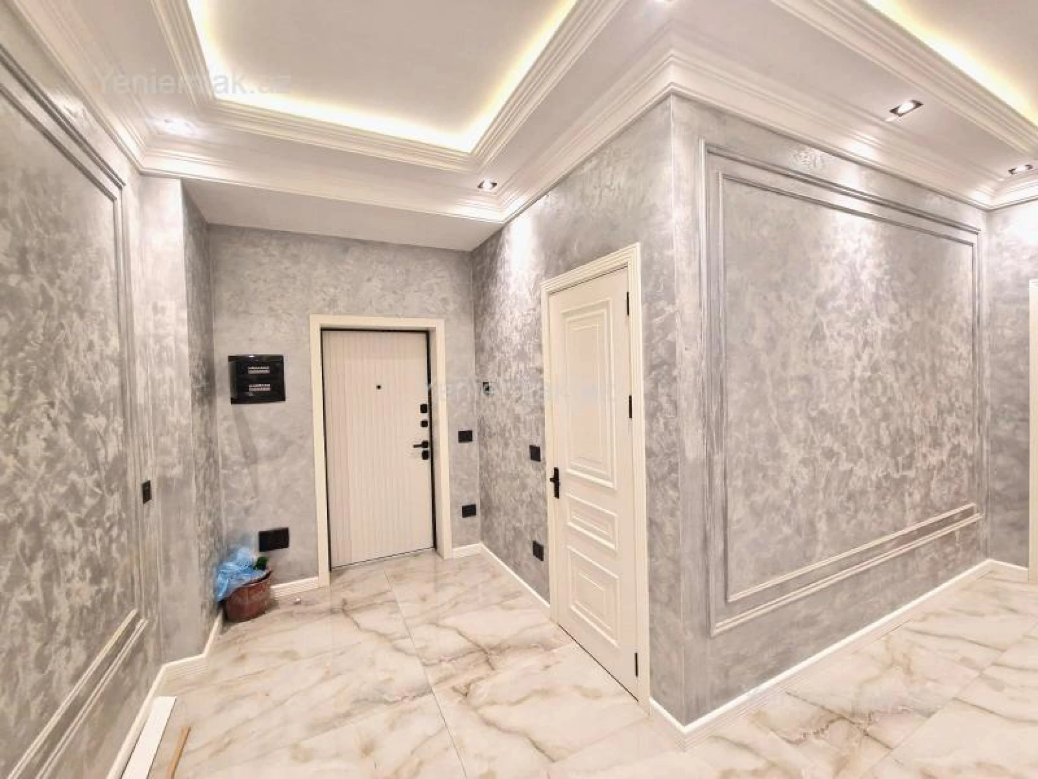 Satılır 3 otaqlı yeni tikili 115 m²
