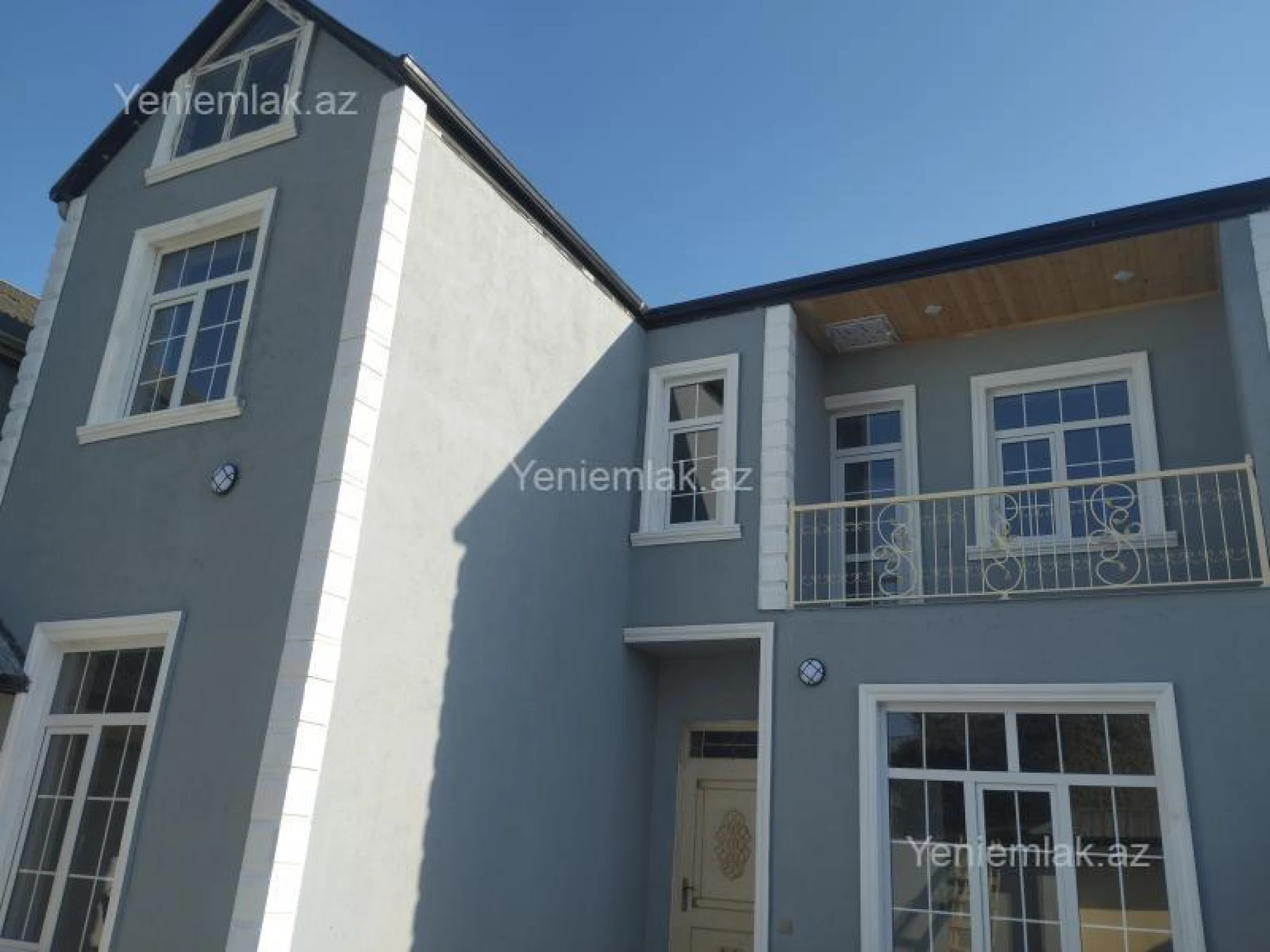 Satılır 5 otaqlı həyət evi 160 m²
