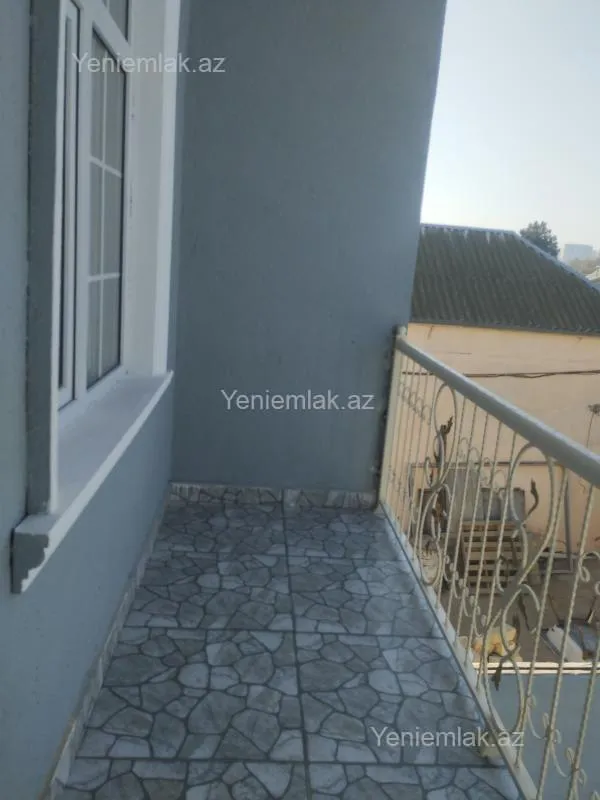 Satılır 5 otaqlı həyət evi 160 m²