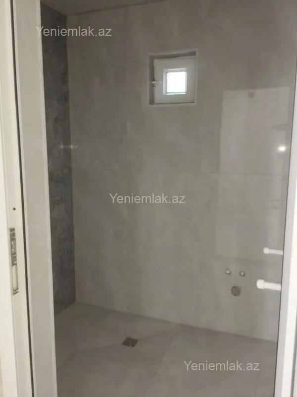 Satılır 5 otaqlı həyət evi 160 m²