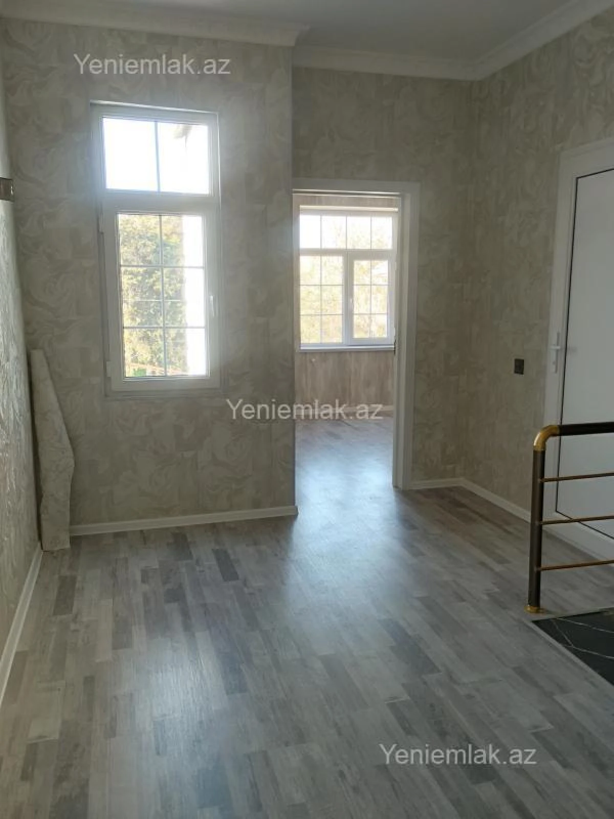 Satılır 5 otaqlı həyət evi 160 m²
