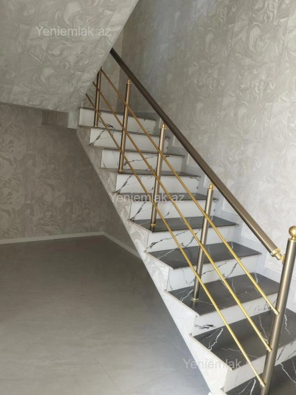 Satılır 5 otaqlı həyət evi 160 m²