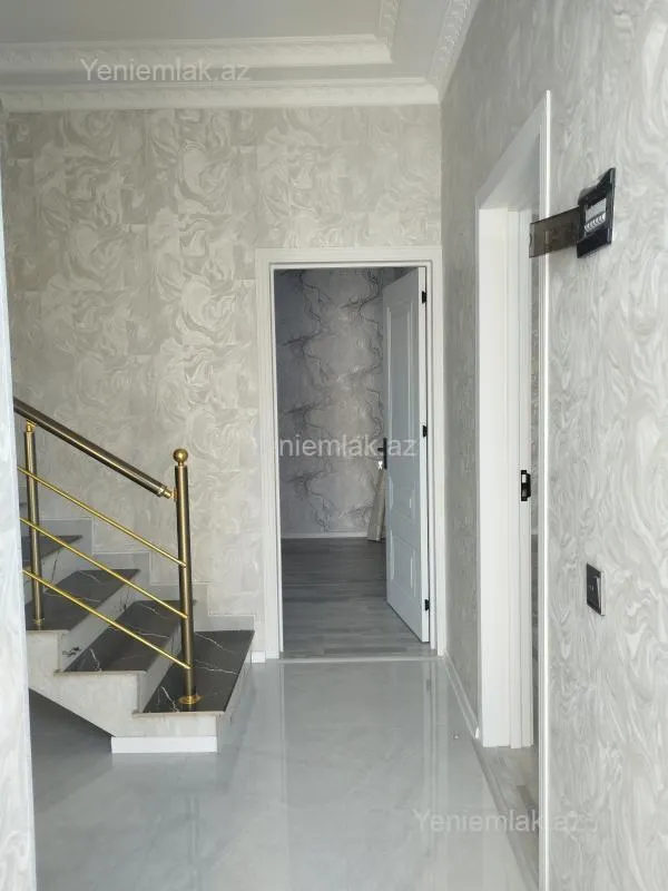 Satılır 5 otaqlı həyət evi 160 m²