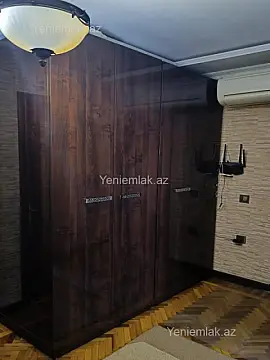 Satılır 4 otaqlı köhnə tikili 95 m²