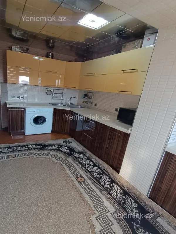 Satılır 4 otaqlı köhnə tikili 95 m²