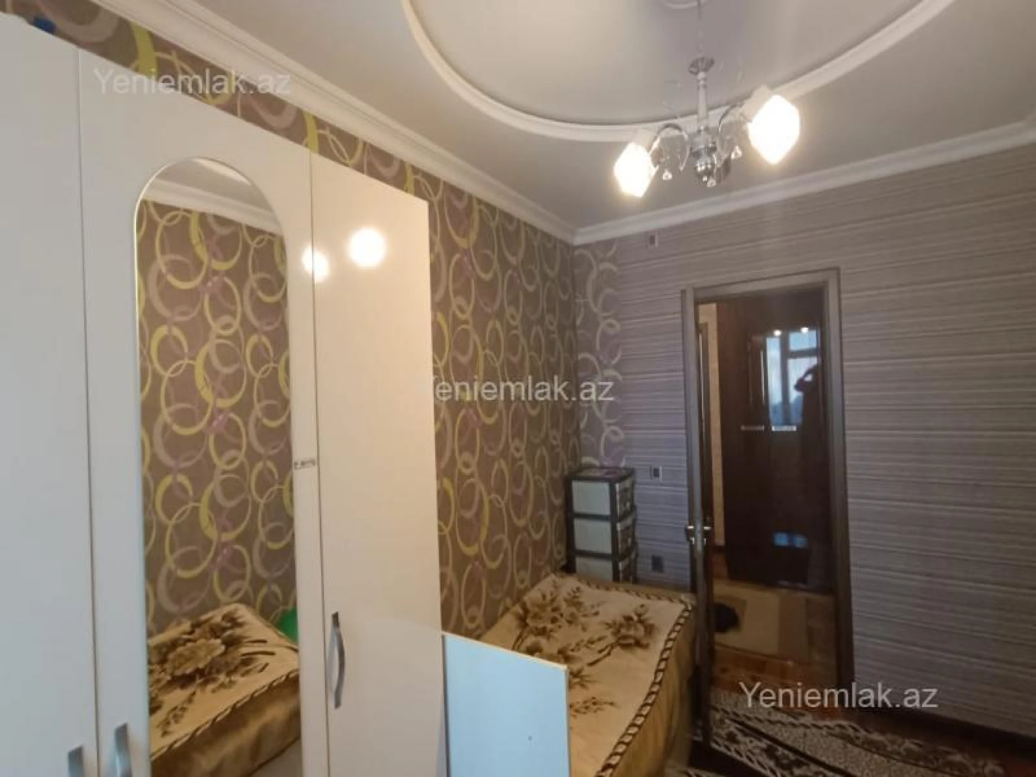 Satılır 4 otaqlı köhnə tikili 95 m²
