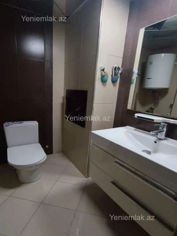 Satılır 4 otaqlı köhnə tikili 95 m²