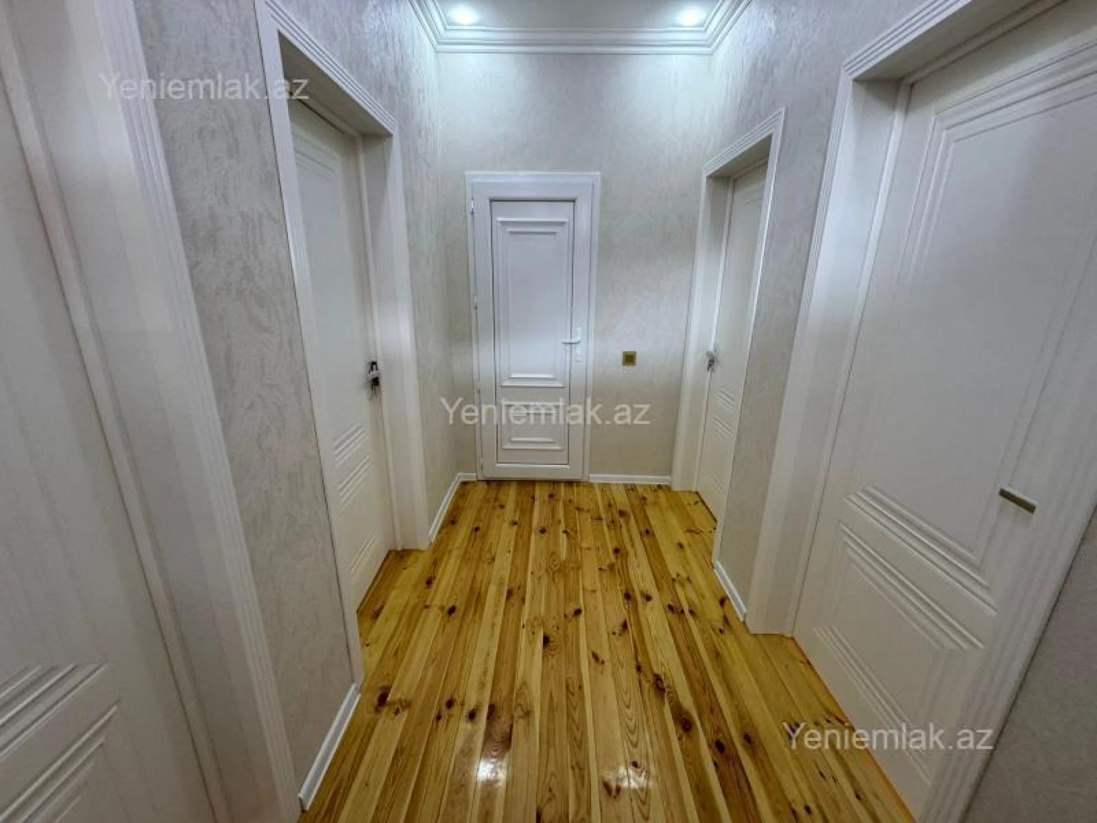 Satılır 6 otaqlı həyət evi 200 m²