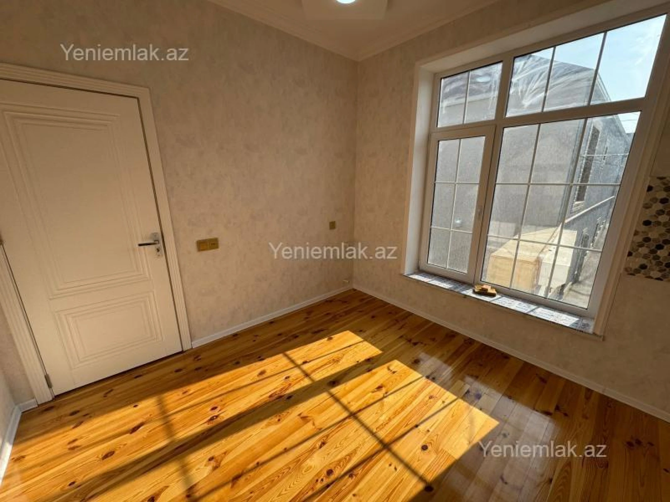 Satılır 6 otaqlı həyət evi 200 m²