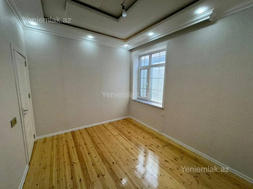Satılır 6 otaqlı həyət evi 200 m²