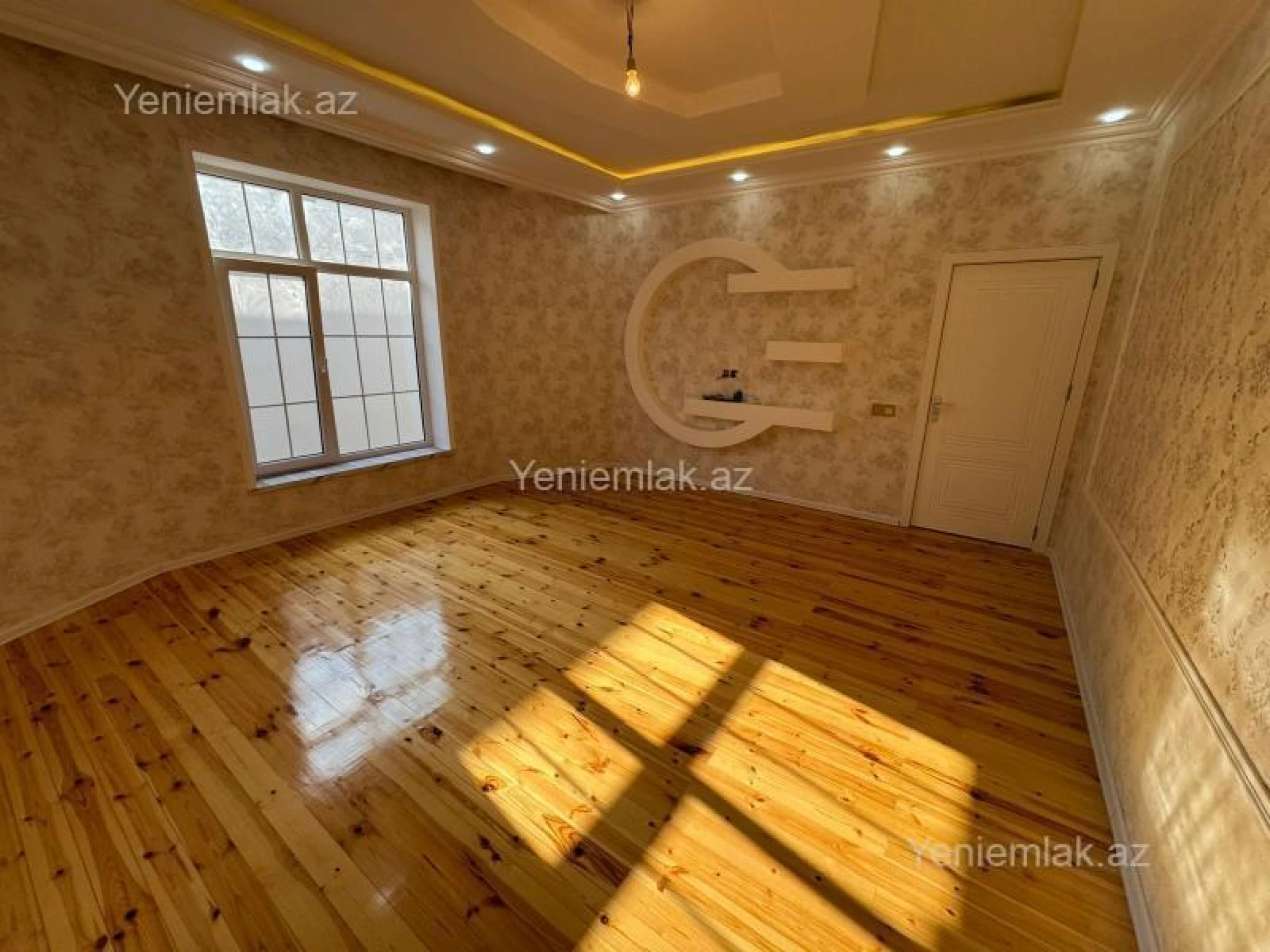 Satılır 6 otaqlı həyət evi 200 m²