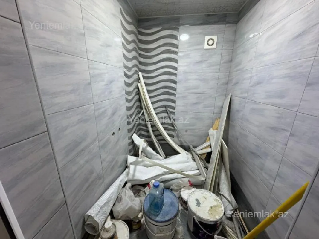 Satılır 6 otaqlı həyət evi 200 m²