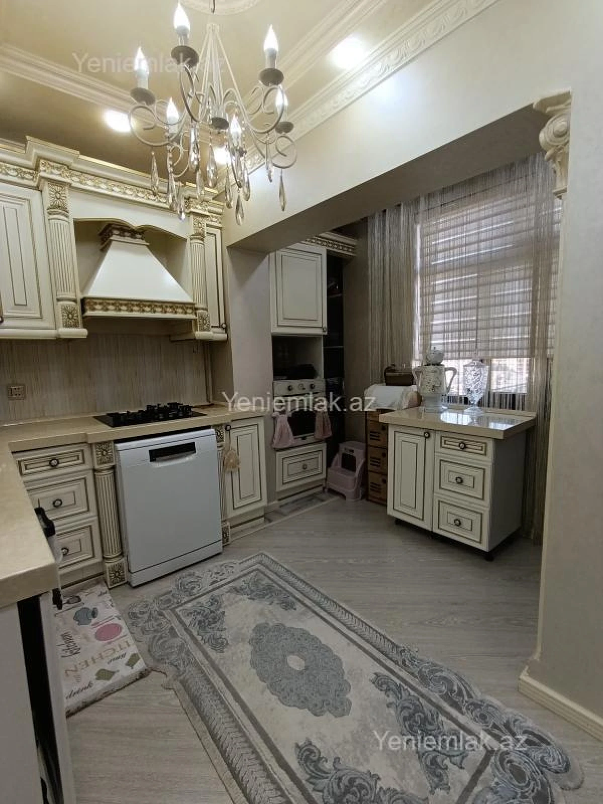 Satılır 5 otaqlı köhnə tikili 120 m²